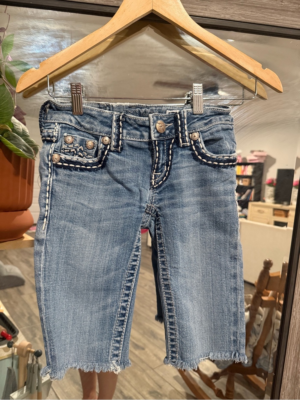 Miss Me Denim Cropped Women's Jeans in Medium Blue